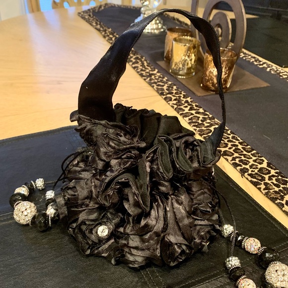 NWOT HANDMADE DARLING SATIN EVENING PURSE. PURCHASED IN A POSH BOUTIQUE. - Picture 5 of 5